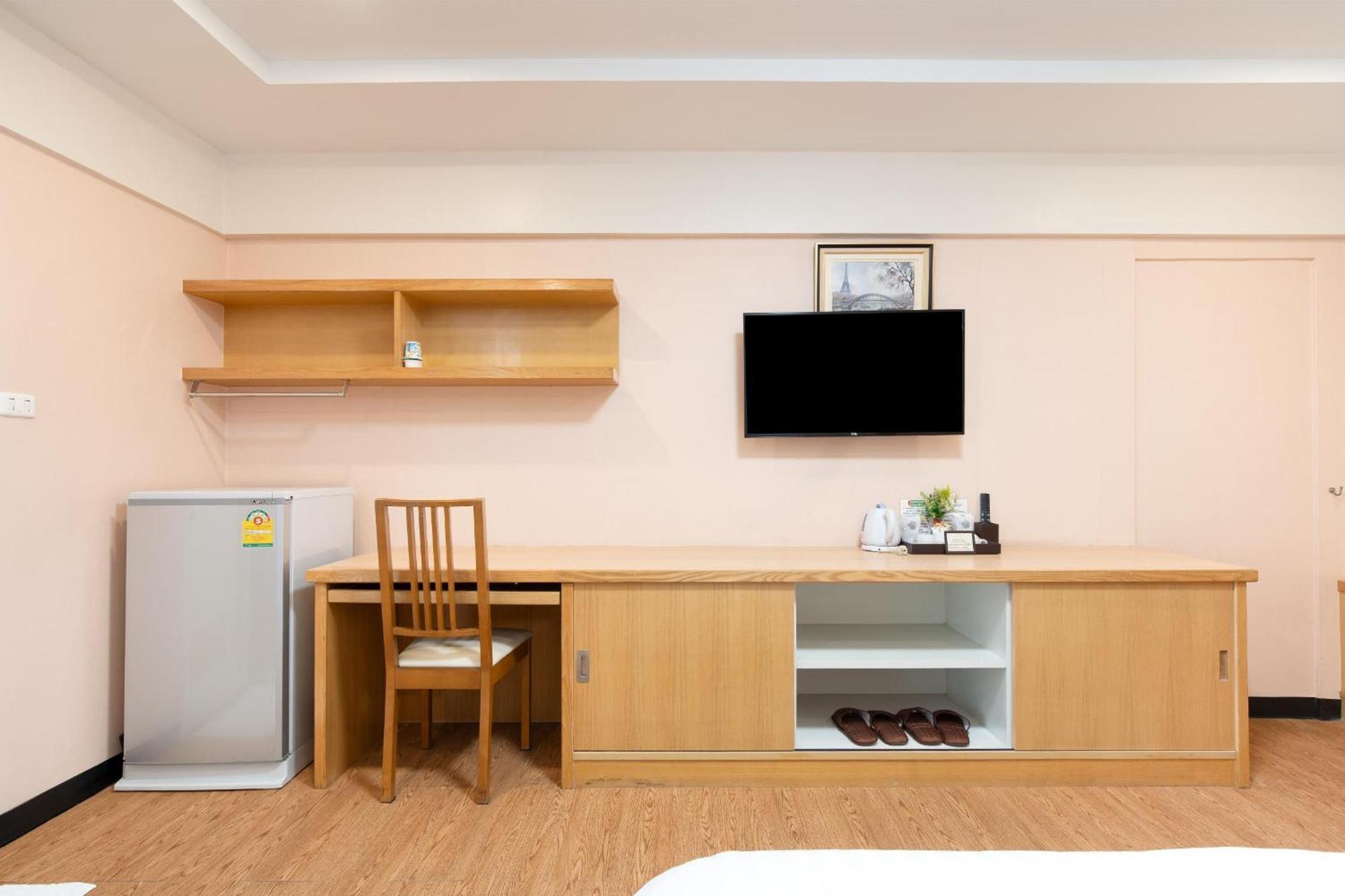 P-Park Hotel Bangkok Exterior photo