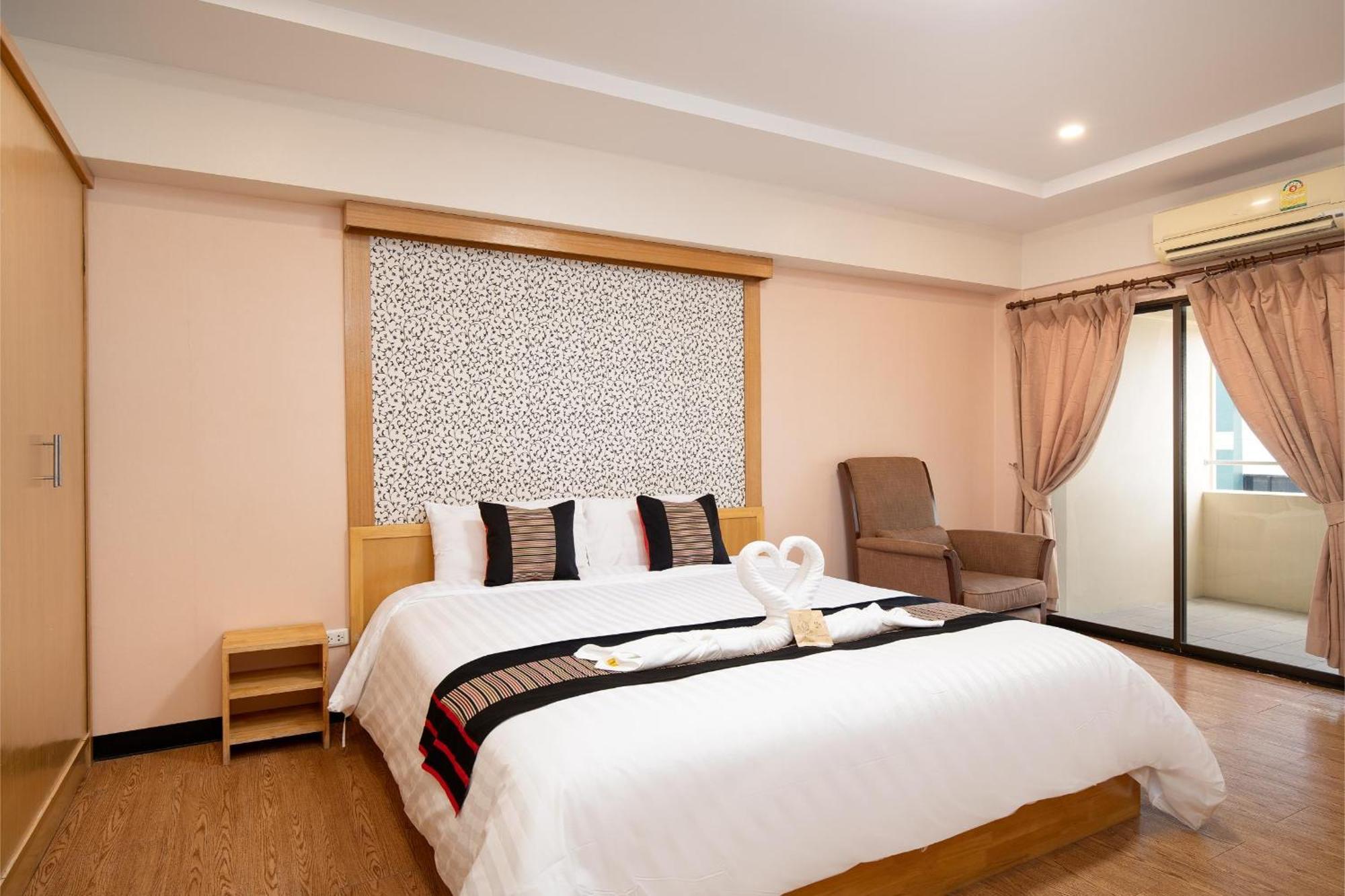 P-Park Hotel Bangkok Exterior photo